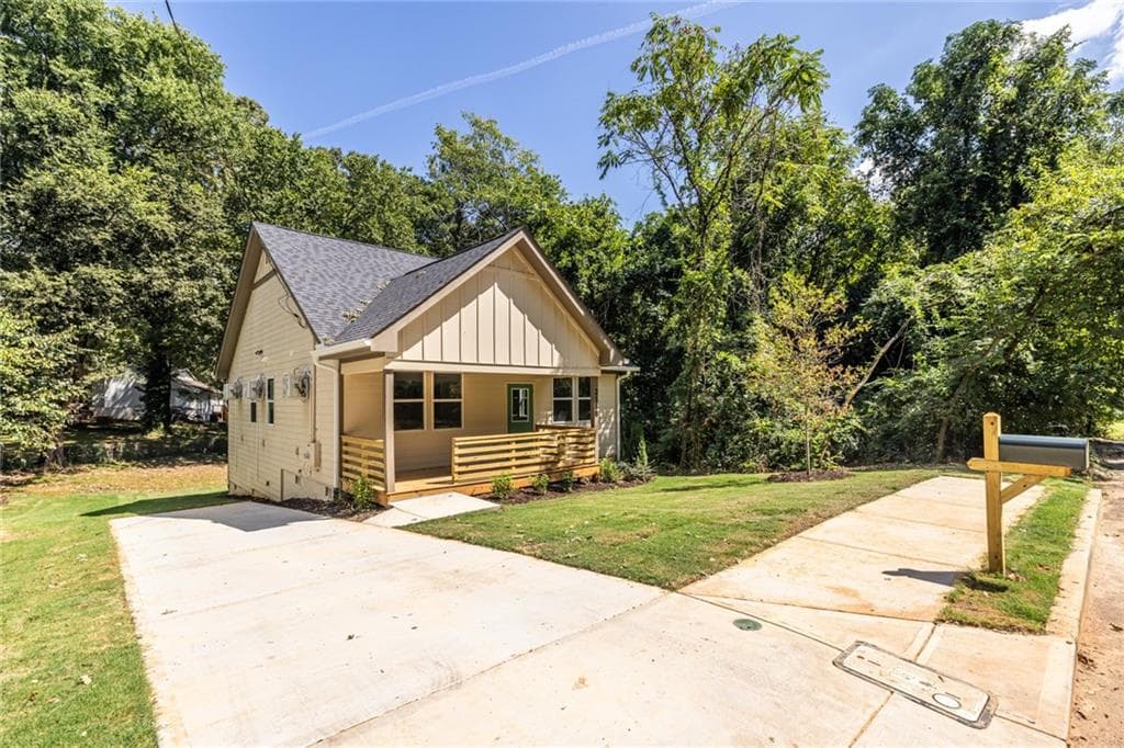 3 bedroom, 2 bathroom, 1,200 sq ft single family residence for sale at 2188 Bicknell Street, Atlanta, GA 30315 — photo 10
