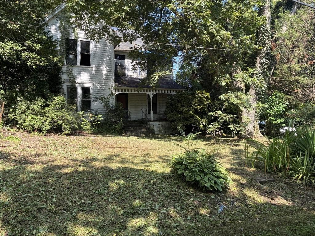4 bedroom, 2 bathroom, 1,535 sq ft single family residence for sale at 330 Monroe Street, Tallapoosa, GA 30176