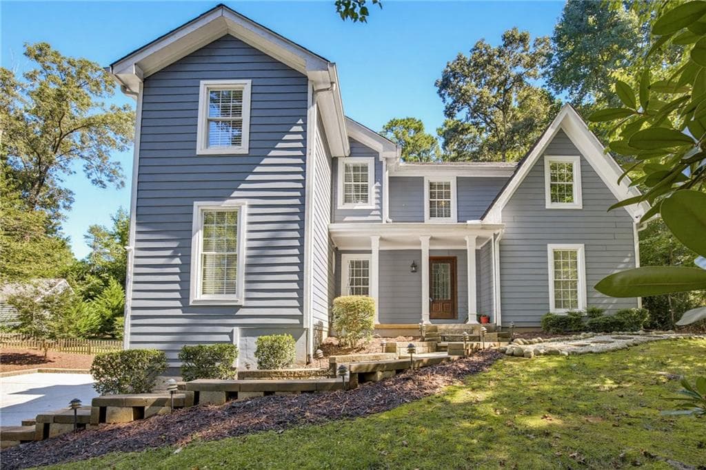 5 bedroom, 3 bathroom, 2,638 sq ft single family residence under contract at 3657 Tinsley Place, Duluth, GA 30096 — photo 4