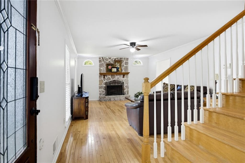 5 bedroom, 3 bathroom, 2,638 sq ft single family residence under contract at 3657 Tinsley Place, Duluth, GA 30096 — photo 8
