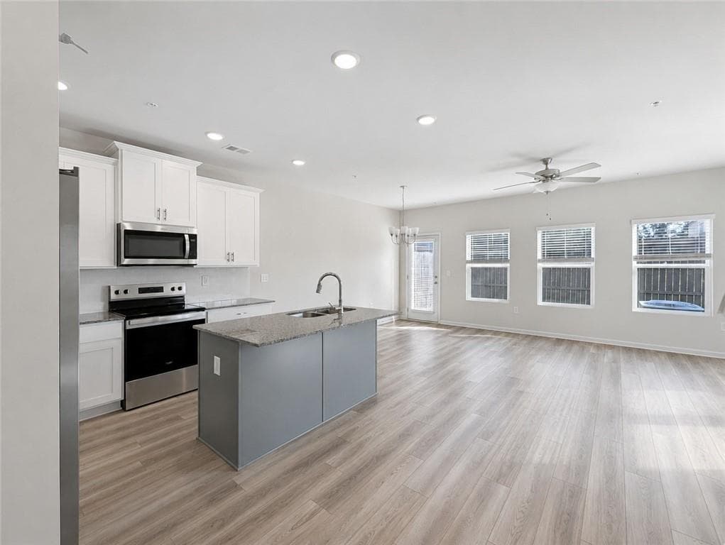 3 bedroom, 3 bathroom, 1,467 sq ft townhouse for sale at 9444 Maple Grove Lane LOT 60, Jonesboro, GA 30238 — photo 7