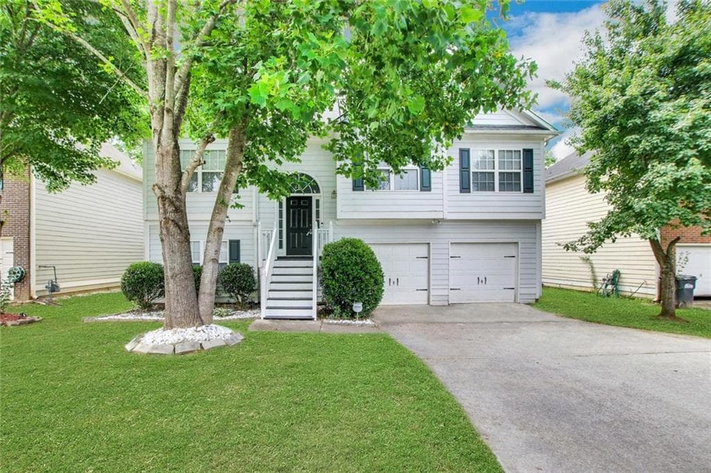 4 bedroom, 3 bathroom, 2,202 sq ft single family residence for rent at 1411 Cumberland Creek Lane, Marietta, GA 30008 for $2,495 a month