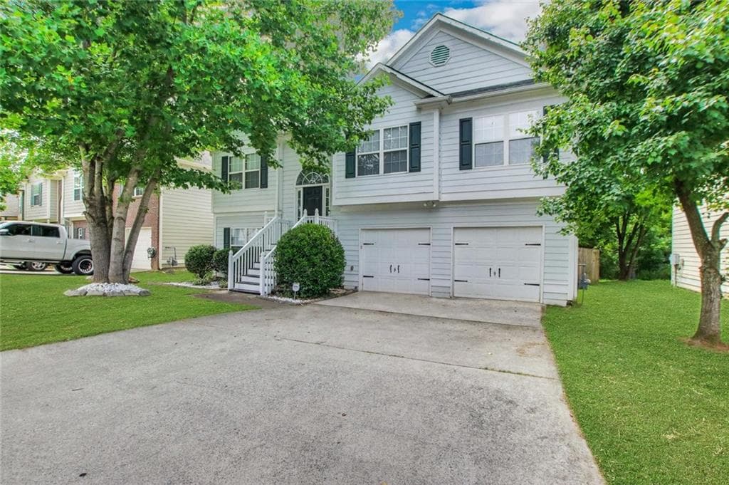 4 bedroom, 3 bathroom, 2,202 sq ft single family residence for rent at 1411 Cumberland Creek Lane, Marietta, GA 30008 for $2,495 a month — photo 3