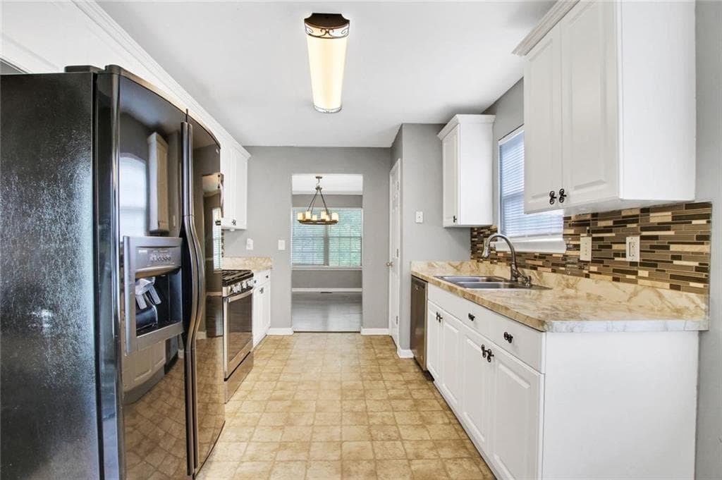 4 bedroom, 3 bathroom, 2,202 sq ft single family residence for rent at 1411 Cumberland Creek Lane, Marietta, GA 30008 for $2,495 a month — photo 10