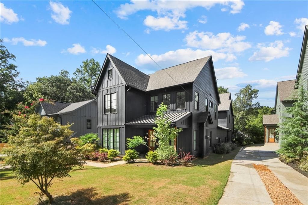 3 bedroom, 3 bathroom, 2,098 sq ft townhouse for rent at 1241 BRIDGES Avenue A, Atlanta, GA 30310 for $3,200 a month — photo 2