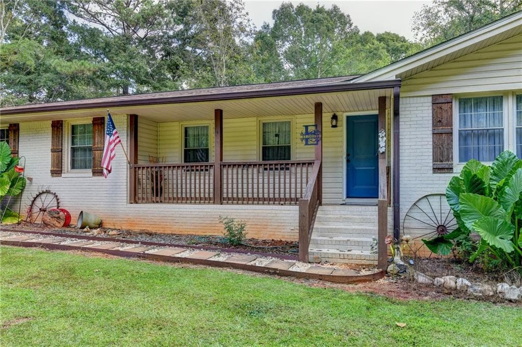 4 bedroom, 3 bathroom, 3,676 sq ft single family residence for sale at 428 N Bethany Road, Mcdonough, GA 30252 — photo 3