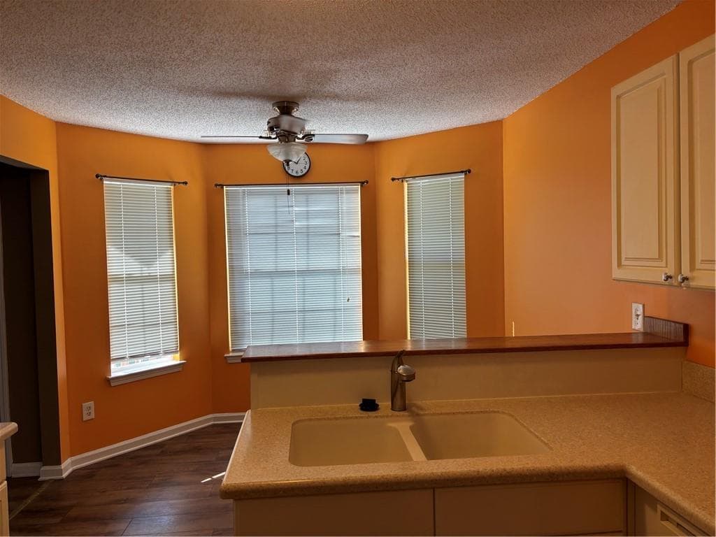 3 bedroom, 2 bathroom, 1,518 sq ft single family residence for sale at 11943 Spring Lake Way, Fayetteville, GA 30215 — photo 5