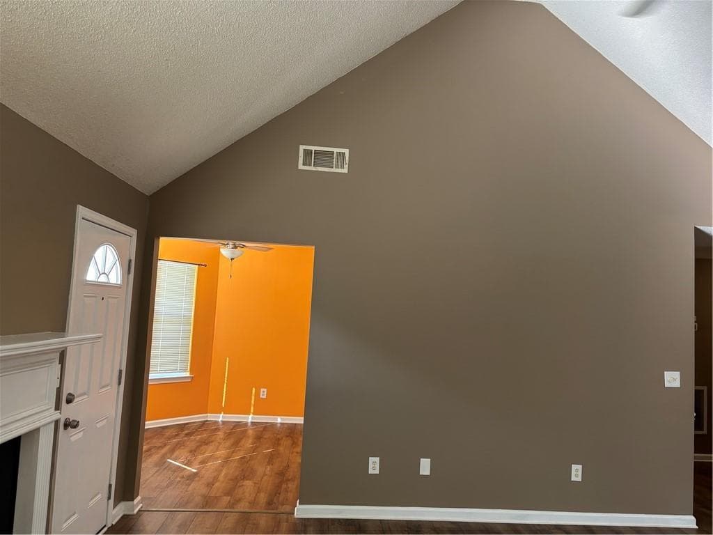 3 bedroom, 2 bathroom, 1,518 sq ft single family residence for sale at 11943 Spring Lake Way, Fayetteville, GA 30215 — photo 7