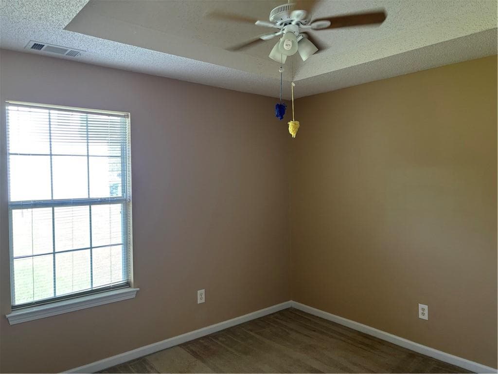 3 bedroom, 2 bathroom, 1,518 sq ft single family residence for sale at 11943 Spring Lake Way, Fayetteville, GA 30215 — photo 10