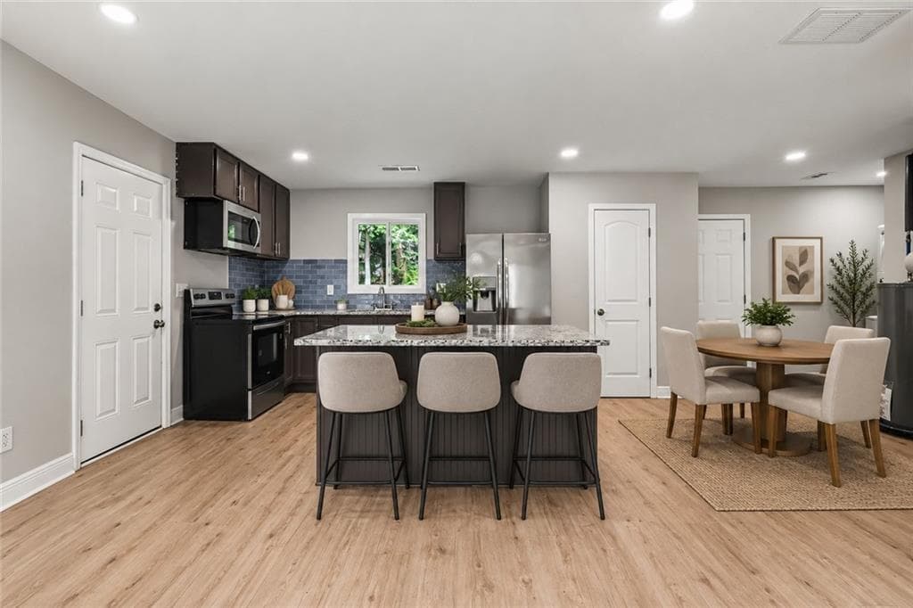 3 bedroom, 1 bathroom, 1,032 sq ft single family residence for sale at 6010 Fieldcrest Drive, Morrow, GA 30260 — photo 10