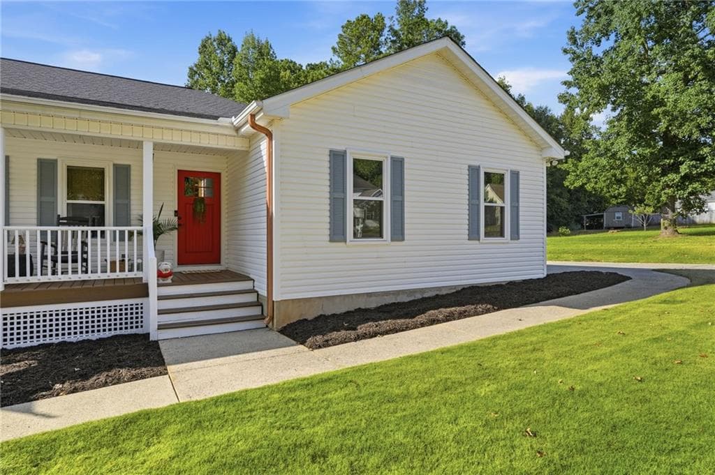 3 bedroom, 2 bathroom, 1,554 sq ft single family residence for sale at 212 Monte Lane, Jefferson, GA 30549 — photo 4