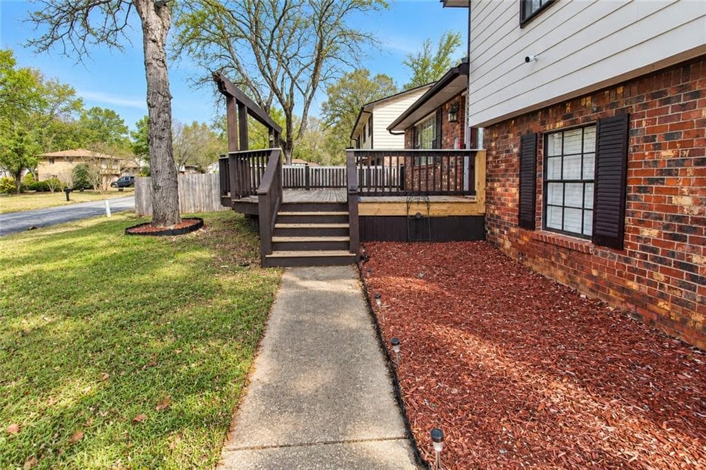 3 bedroom, 3 bathroom, 2,189 sq ft single family residence for sale at 6566 Melandre Drive, Morrow, GA 30260 — photo 5