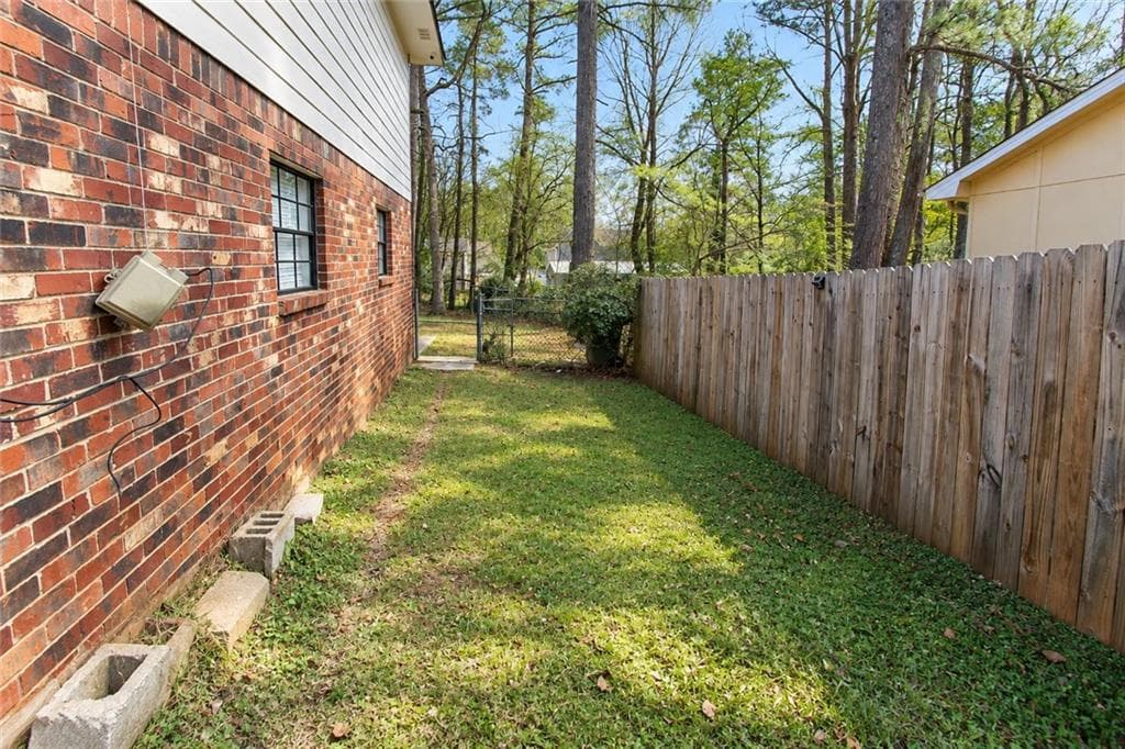 3 bedroom, 3 bathroom, 2,189 sq ft single family residence for sale at 6566 Melandre Drive, Morrow, GA 30260 — photo 6