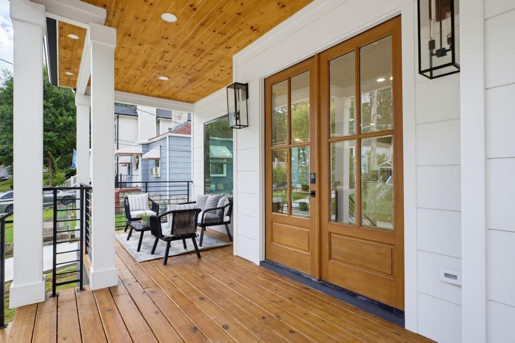 4 bedroom, 4 bathroom, 3,100 sq ft single family residence for sale at 1597 Alder Court, Atlanta, GA 30317 — photo 2