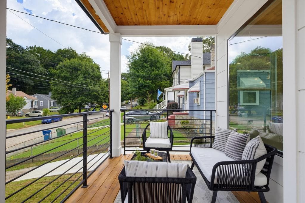 4 bedroom, 4 bathroom, 3,100 sq ft single family residence for sale at 1597 Alder Court, Atlanta, GA 30317 — photo 4