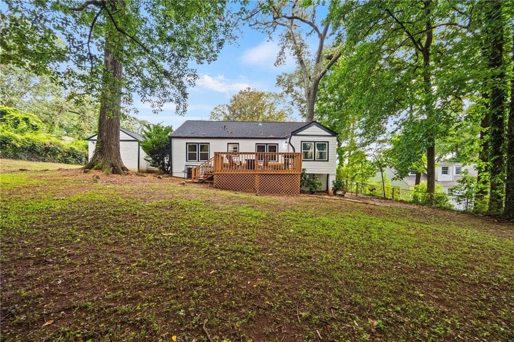 5 bedroom, 3 bathroom, 1,306 sq ft single family residence for sale at 10 Claire Drive, Atlanta, GA 30315 — photo 5