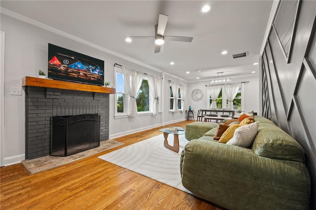 5 bedroom, 3 bathroom, 1,306 sq ft single family residence for sale at 10 Claire Drive, Atlanta, GA 30315 — photo 9
