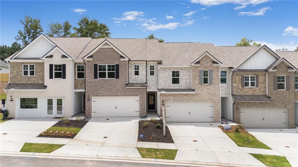 4 bedroom, 3 bathroom, 1,940 sq ft townhouse for sale at 3599 Rowlett Street, Decatur, GA 30034 — photo 3