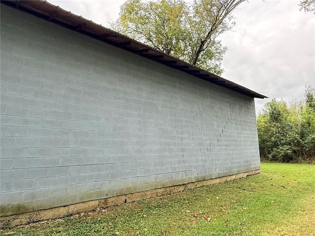1 bedroom, 2 bathroom, 1,457 sq ft single family residence for sale at 645 James Street, Rossville, GA 30741 — photo 6