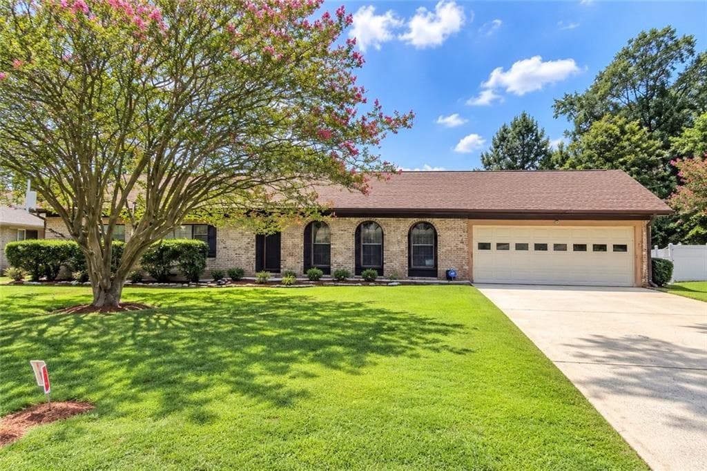 3 bedroom, 3 bathroom, 1,838 sq ft single family residence for sale at 457 Castleaire Drive, Stone Mountain, GA 30087 — photo 1 of 28