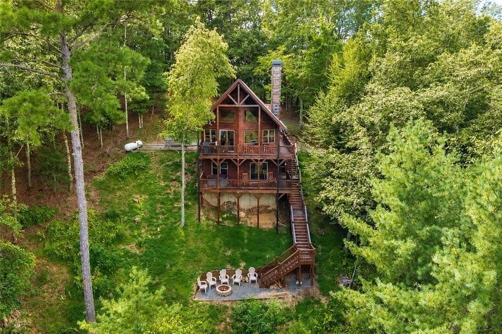 3 bedroom, 2 bathroom, 1,518 sq ft single family residence for sale at 73 Rosiey Lane, Blue Ridge, GA 30513 — photo 1 of 35