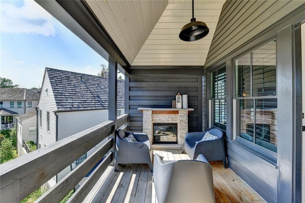 3 bedroom, 4 bathroom, 2,436 sq ft single family residence for rent at 2555 Brook Run, Alpharetta, GA 30009 for $6,385 a month — photo 8