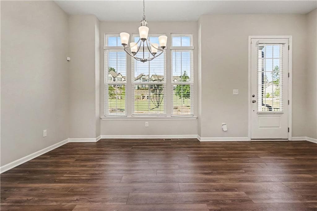 3 bedroom, 4 bathroom, 1,810 sq ft townhouse for sale at 3297 Park Pointe Cir Circle, Scottdale, GA 30079 — photo 8
