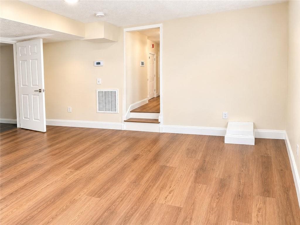 1 bedroom, 1 bathroom, 400 sq ft duplex for rent at 311 University Avenue B, Atlanta, GA 30310 for $1,400 a month — photo 9
