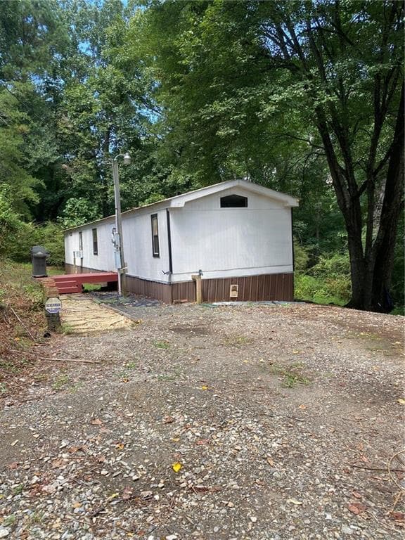 2 bedroom, 2 bathroom, 950 sq ft single family residence for sale at 5620 Betty Lane, Dawsonville, GA 30534 — photo 2