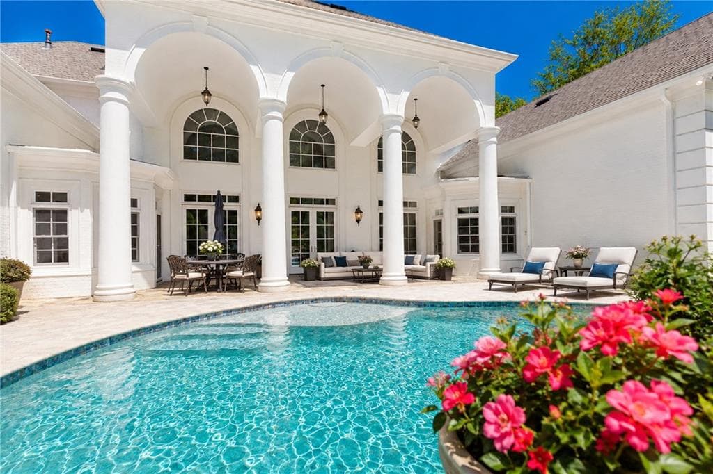 5 bedroom, 7 bathroom, 8,070 sq ft single family residence under contract at 2007 Westbourne Way, Johns Creek, GA 30022 — photo 2