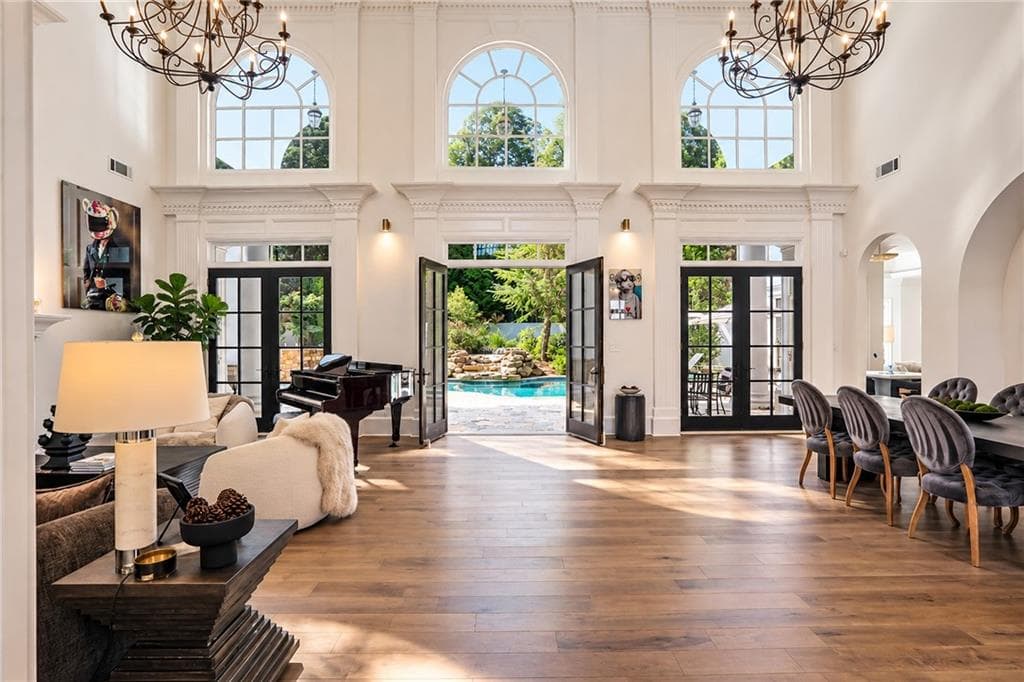 5 bedroom, 7 bathroom, 8,070 sq ft single family residence under contract at 2007 Westbourne Way, Johns Creek, GA 30022 — photo 5
