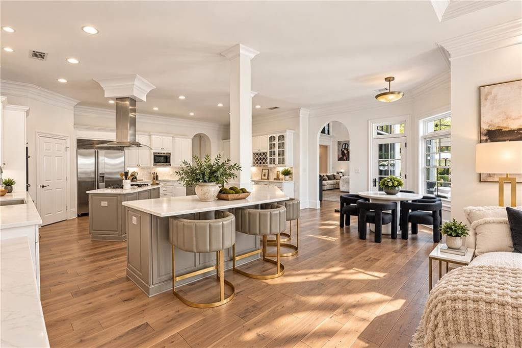 5 bedroom, 7 bathroom, 8,070 sq ft single family residence under contract at 2007 Westbourne Way, Johns Creek, GA 30022 — photo 10