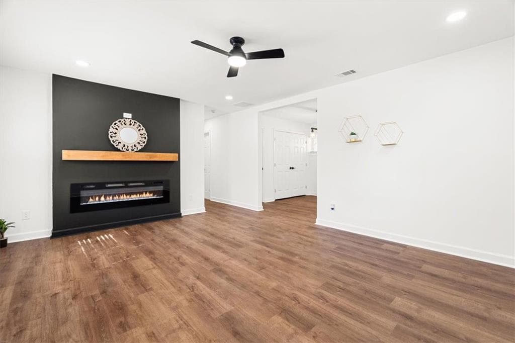 3 bedroom, 2 bathroom, 1,100 sq ft single family residence for sale at 3770 Larkspur Terrace, Decatur, GA 30032 — photo 3