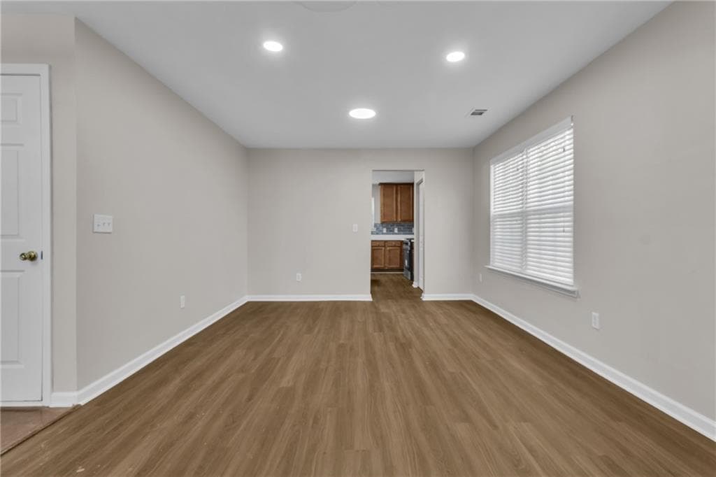 5 bedroom, 3 bathroom, 2,316 sq ft single family residence for sale at 260 Hudson Ridge, Fairburn, GA 30213 — photo 6