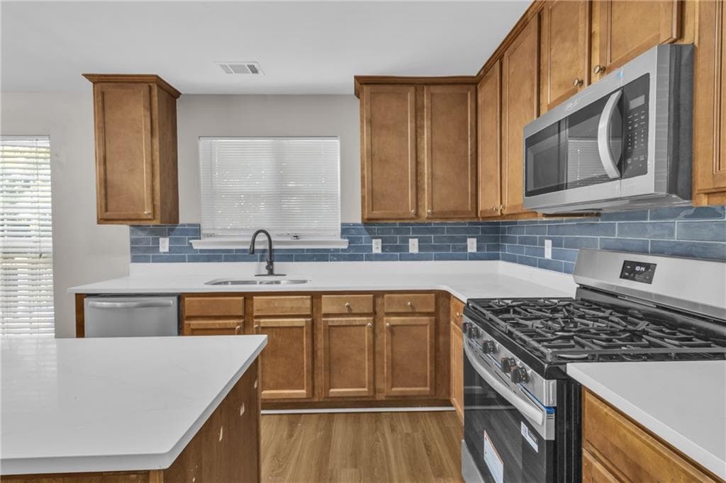 5 bedroom, 3 bathroom, 2,316 sq ft single family residence for sale at 260 Hudson Ridge, Fairburn, GA 30213 — photo 9