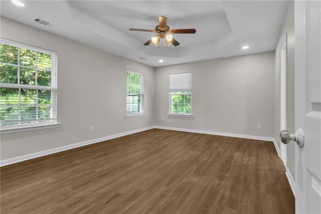 5 bedroom, 3 bathroom, 2,316 sq ft single family residence for sale at 260 Hudson Ridge, Fairburn, GA 30213 — photo 4