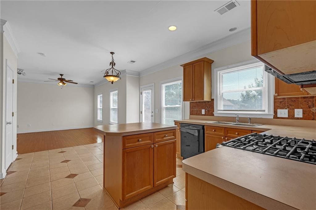 4 bedroom, 3 bathroom, 3,053 sq ft single family residence under contract at 1930 Shiloh Valley Trail, Kennesaw, GA 30144 — photo 10