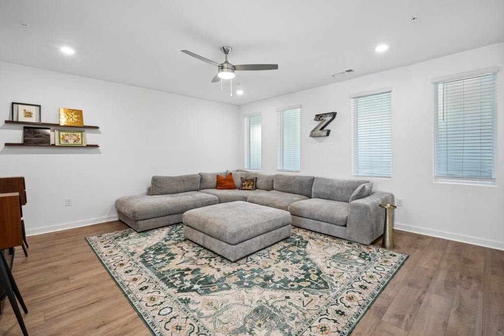 2 bedroom, 2 bathroom, 1,480 sq ft condominium for sale at 371 Grant Circle 1823, Atlanta, GA 30315 — photo 4