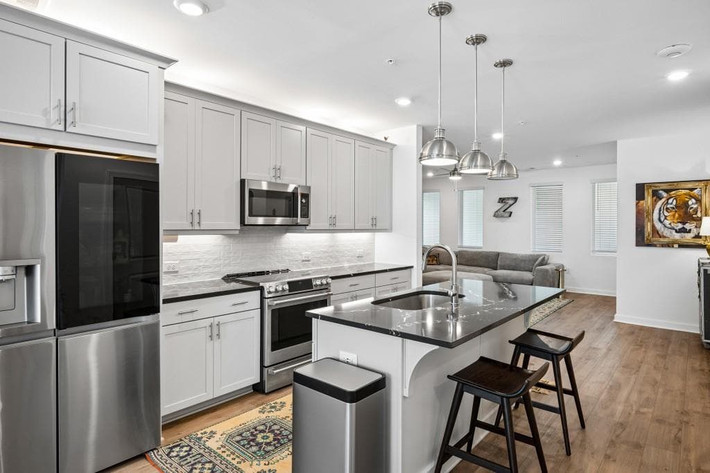 2 bedroom, 2 bathroom, 1,480 sq ft condominium for sale at 371 Grant Circle 1823, Atlanta, GA 30315 — photo 6