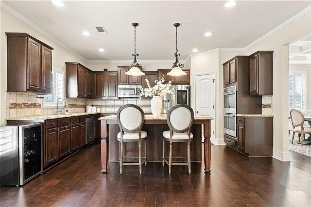 5 bedroom, 4 bathroom, 3,788 sq ft single family residence for sale at 5765 Willow Oak Pass, Cumming, GA 30040 — photo 7