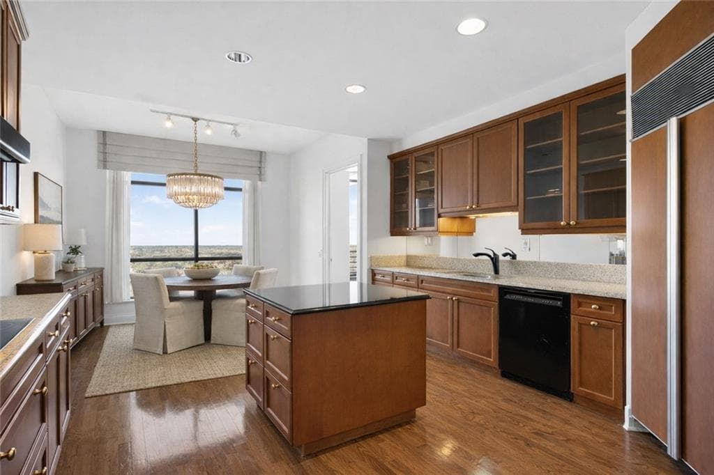2 bedroom, 3 bathroom, 2,262 sq ft condominium for sale at 750 Park Avenue 18E, Atlanta, GA 30326 — photo 6