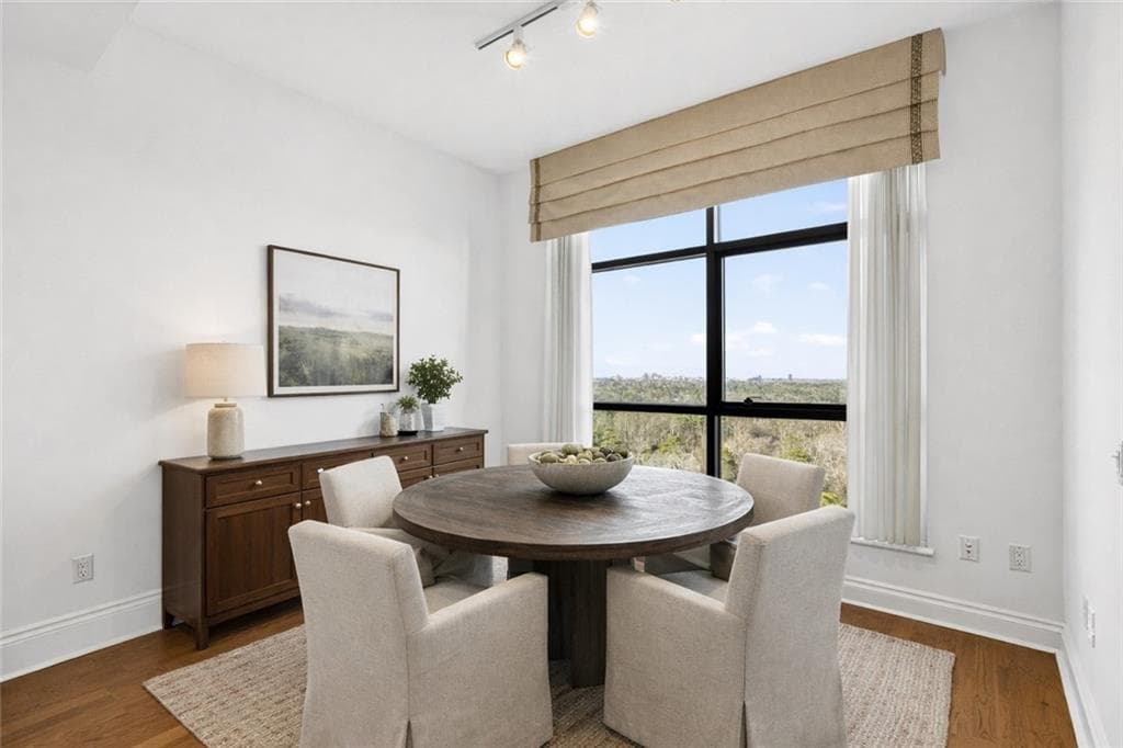 2 bedroom, 3 bathroom, 2,262 sq ft condominium for sale at 750 Park Avenue 18E, Atlanta, GA 30326 — photo 7