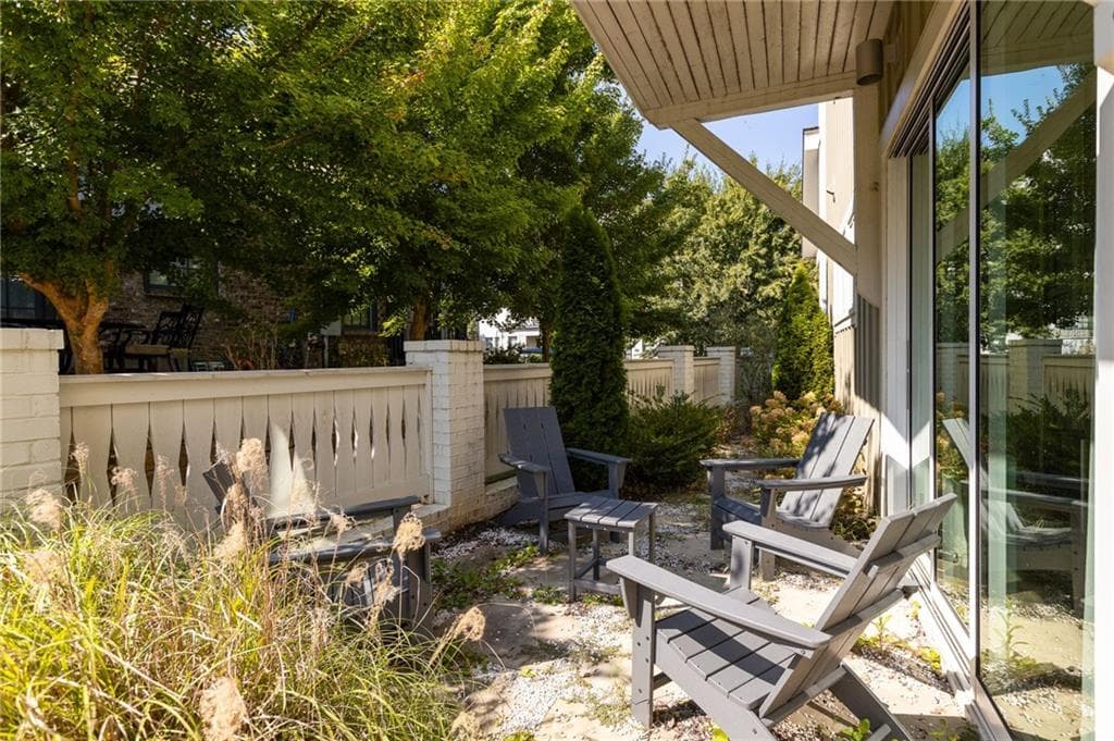 2 bedroom, 2 bathroom, 1,020 sq ft townhouse for sale at 11193 Serenbe Lane, Chattahoochee Hills, GA 30268 — photo 6