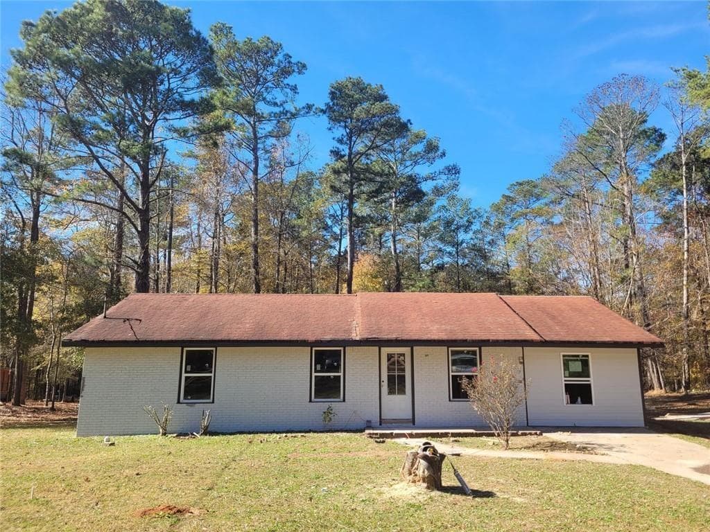 3 bedroom, 3 bathroom, 1,196 sq ft single family residence for sale at 165 Moss Road, Covington, GA 30016