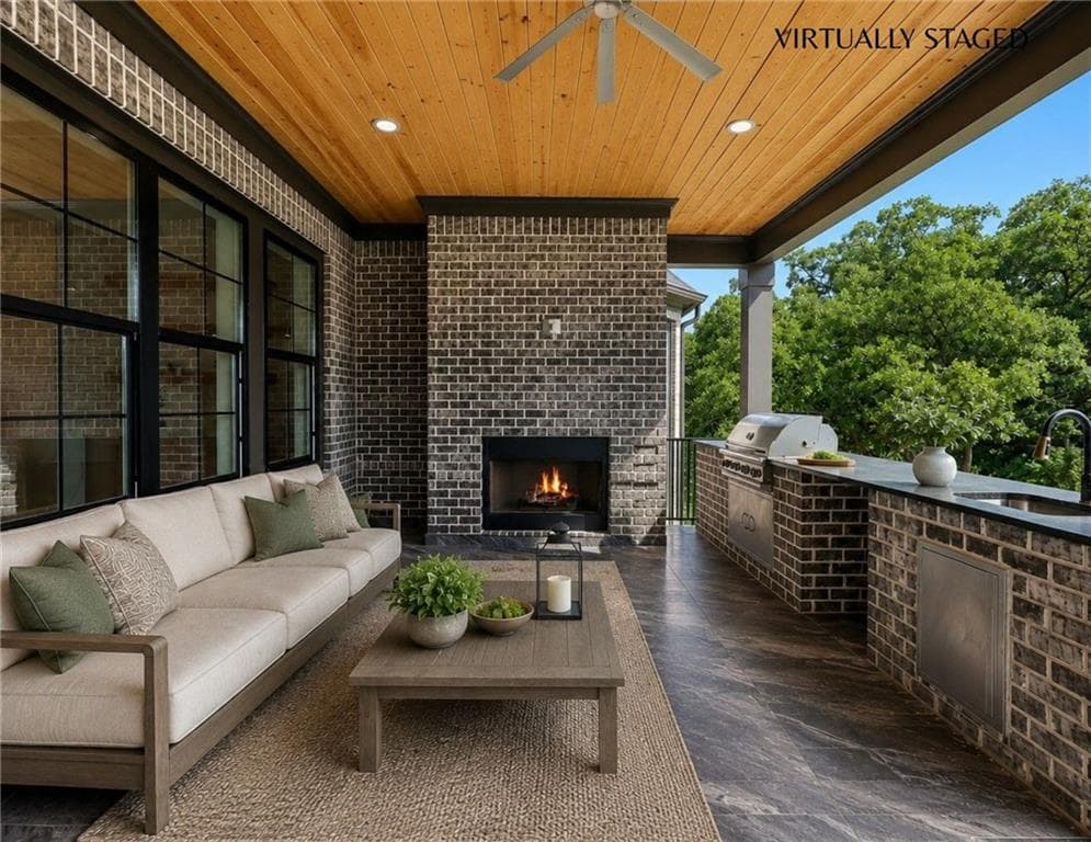 5 bedroom, 6 bathroom, 10,575 sq ft single family residence under contract at 6222 Bridgewood Dr, Buford, GA 30518 — photo 7