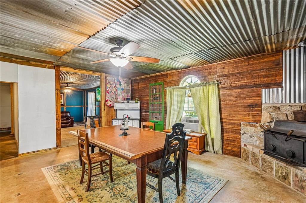 2 bedroom, 1 bathroom, 4,500 sq ft single family residence for sale at 1115 Daniel Road, Villa Rica, GA 30180 — photo 6
