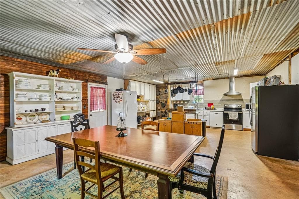 2 bedroom, 1 bathroom, 4,500 sq ft single family residence for sale at 1115 Daniel Road, Villa Rica, GA 30180 — photo 8