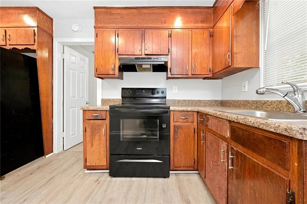 3 bedroom, 1 bathroom, 1,040 sq ft single family residence for rent at 386 Lindsey Drive, Atlanta, GA 30315 for $1,365 a month — photo 2