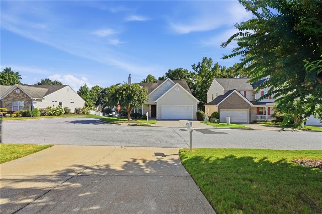 3 bedroom, 2 bathroom, 1,270 sq ft single family residence for sale at 323 Greystone Parkway, Hiram, GA 30141 — photo 4