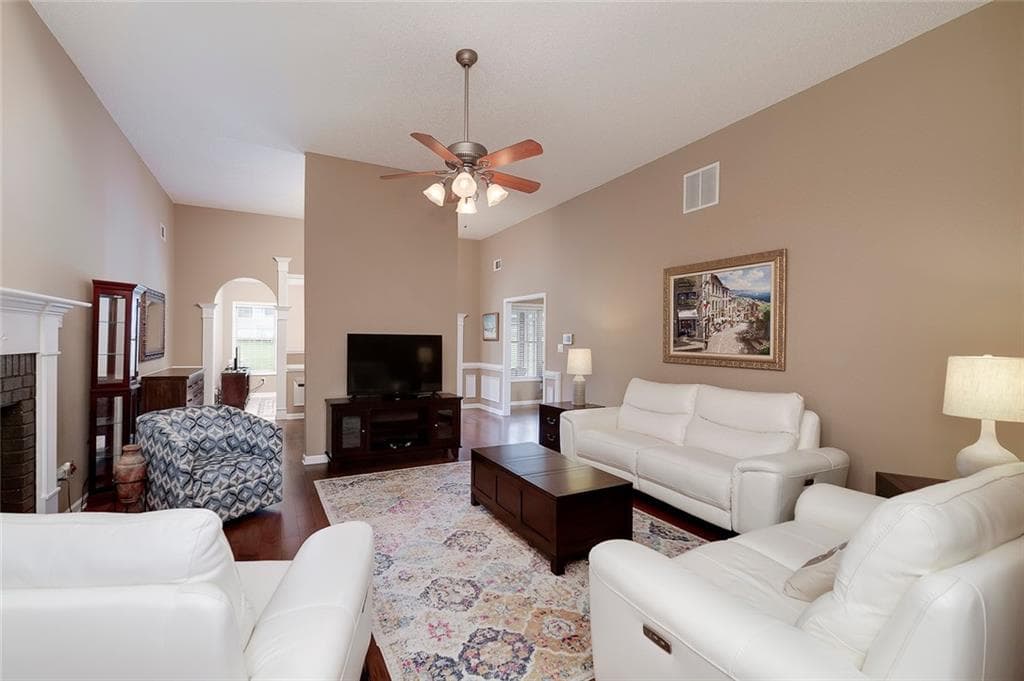 2 bedroom, 2 bathroom, 2,213 sq ft single family residence for sale at 237 Prominent Loop, Mcdonough, GA 30253 — photo 9